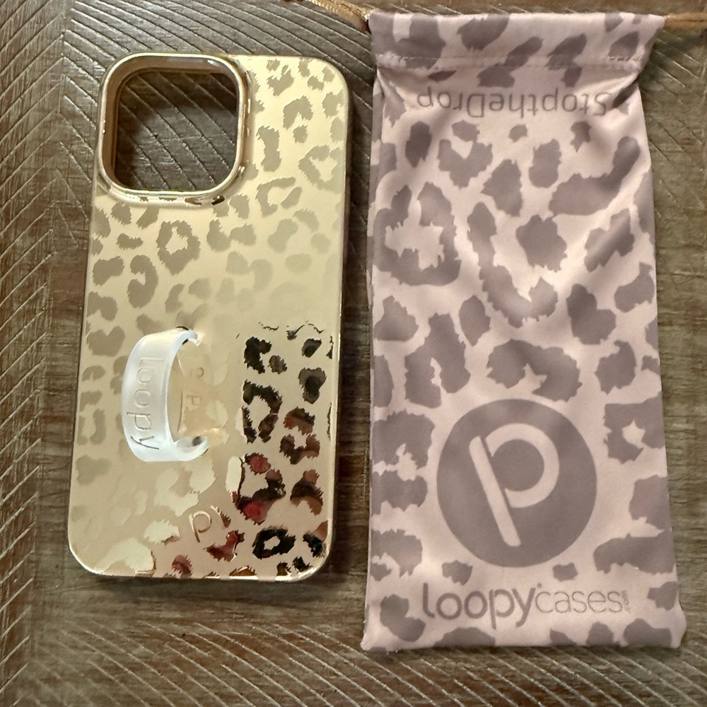 Loopy Case Gold Leopard Print Phone Case